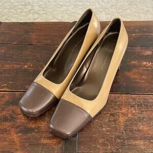 Bandalino Tan/Brown Vintage Leather Block Heel Pumps 2.5" Size 7